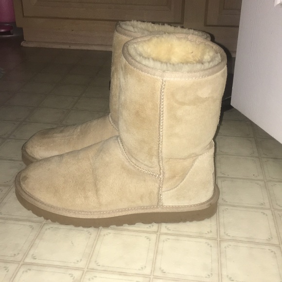 Uggs - Picture 2 of 4